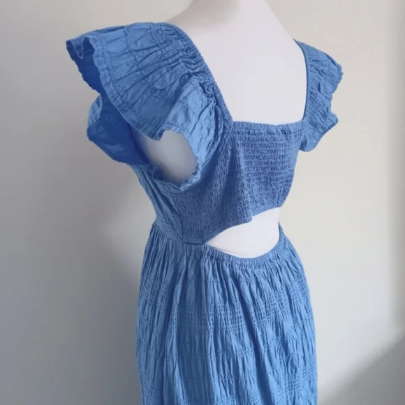 BLUE UNIVERSAL THREAD RUFFLE FLUTTER SLEEVE PUCKER SMOCK TWIST FRONT MIDI DRESS - Picture 9 of 11